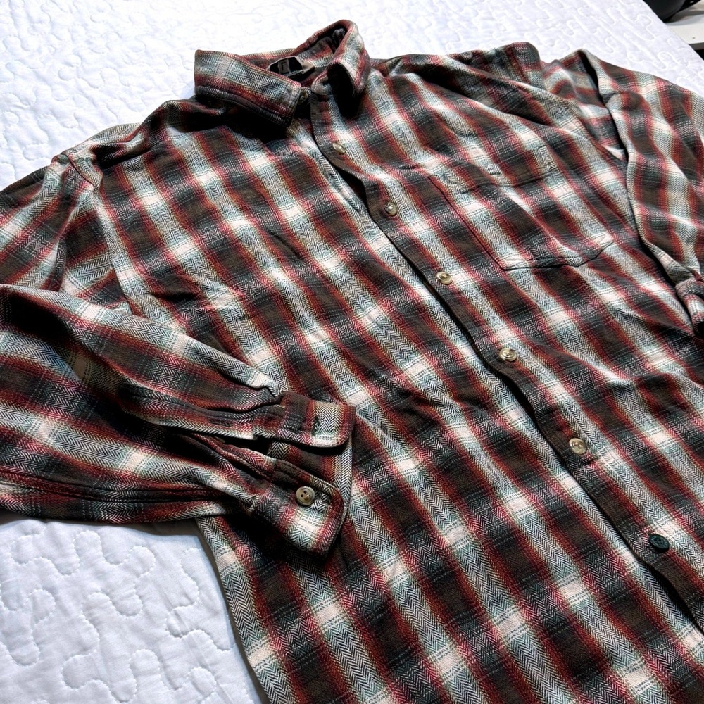Royal Robbins Men Large Shirt LS Plaid Herringbone RUSTIC CABIN FLANNEL WORKWEAR